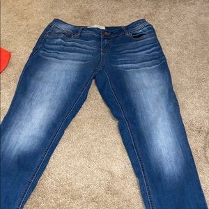 EST 1946 DENIM JEANS